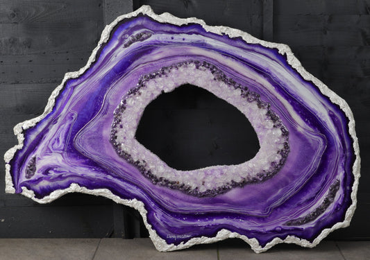 The Beauty Of Resin - Why It Is Ideal For Abstract Art