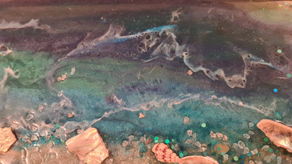 Unique Resin Tray: An Ocean-Inspired Charcuterie Board with Healing Crystal Energy